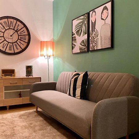 Oasis Garden Apartment Волос Екстериор снимка