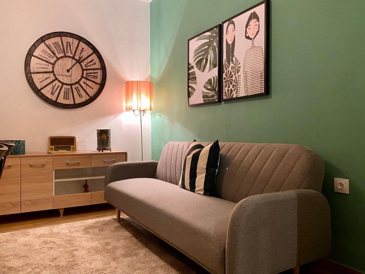 Oasis Garden Apartment Волос Екстериор снимка