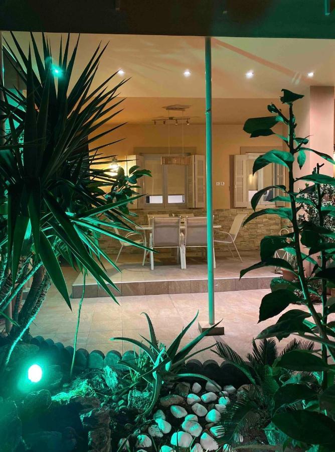 Oasis Garden Apartment Волос Екстериор снимка